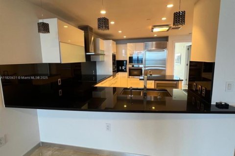 Condominio en venta en Sunny Isles Beach, Florida, 3 dormitorios, 179.58 m2 № 1779098 - foto 3