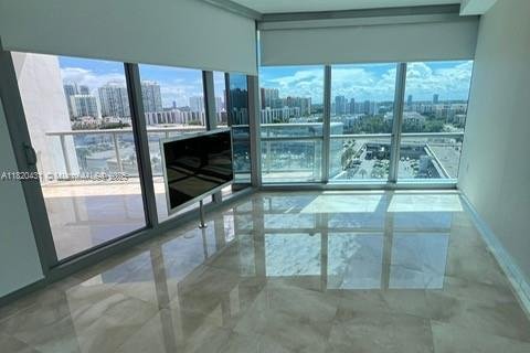 Condominio en venta en Sunny Isles Beach, Florida, 3 dormitorios, 179.58 m2 № 1779098 - foto 25