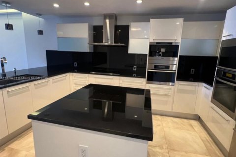 Condominio en venta en Sunny Isles Beach, Florida, 3 dormitorios, 179.58 m2 № 1779098 - foto 5