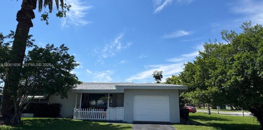 Villa ou maison à Dania Beach, Floride 2 chambres, 121.05 m2 № 2185621