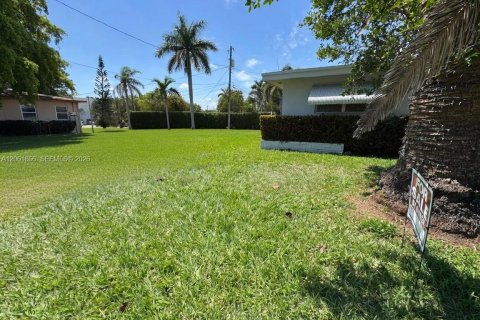 Villa ou maison à vendre à Dania Beach, Floride: 2 chambres, 121.05 m2 № 2185621 - photo 6