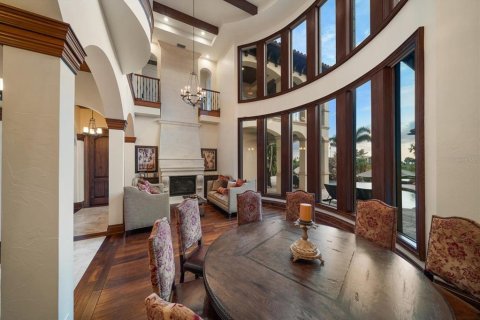 House in Largo, Florida 5 bedrooms, 655.8 sq.m. № 1805926 - photo 13