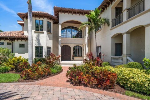 House in Largo, Florida 5 bedrooms, 655.8 sq.m. № 1805926 - photo 8