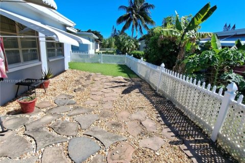 Casa en venta en Tamarac, Florida, 2 dormitorios, 96.43 m2 № 1969179 - foto 16