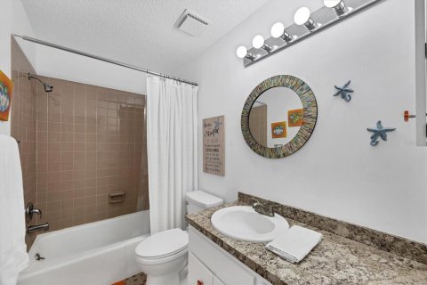 Duplex in Placida, Florida 2 bedrooms, 125.14 sq.m. № 2329110 - photo 30