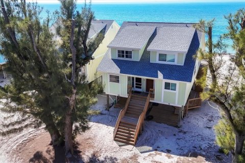 Duplex in Placida, Florida 2 bedrooms, 125.14 sq.m. № 2329110 - photo 5
