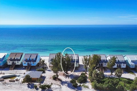 Duplex in Placida, Florida 2 bedrooms, 125.14 sq.m. № 2329110 - photo 4