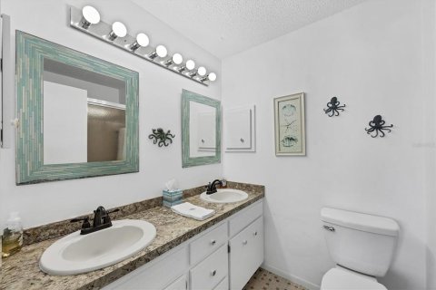 Duplex in Placida, Florida 2 bedrooms, 125.14 sq.m. № 2329110 - photo 26