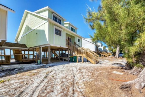 Duplex in Placida, Florida 2 bedrooms, 125.14 sq.m. № 2329110 - photo 8