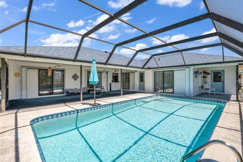 Villa ou maison à vendre à Port Charlotte, Floride: 3 chambres, 198.53 m2 № 2220536 - photo 3