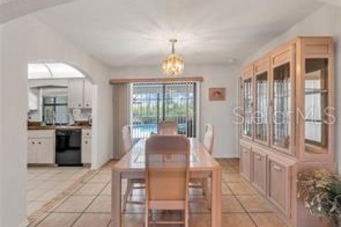 Villa ou maison à vendre à Port Charlotte, Floride: 3 chambres, 198.53 m2 № 2220536 - photo 10