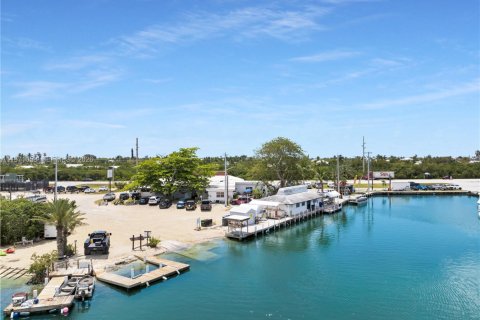 Propiedad comercial en venta en Sugarloaf Key, Florida № 2032655 - foto 17