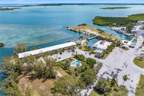 Propiedad comercial en Sugarloaf Key, Florida № 2032655