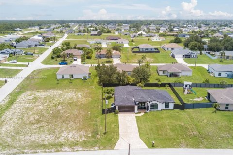 Villa ou maison à vendre à Cape Coral, Floride: 3 chambres, 181.62 m2 № 1806446 - photo 18