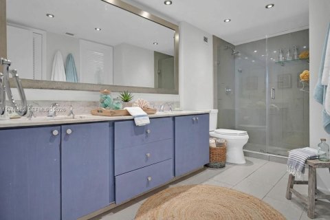 Condo in Key Biscayne, Florida, 2 bedrooms  № 2053108 - photo 7