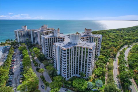 Condo in Key Biscayne, Florida, 2 bedrooms  № 2053108