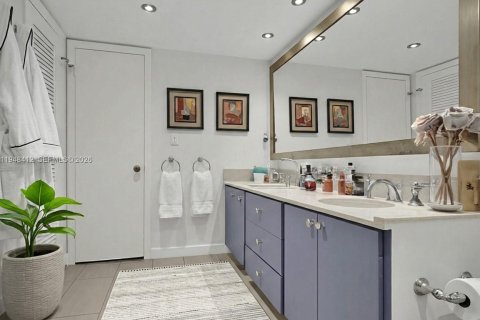 Condo in Key Biscayne, Florida, 2 bedrooms  № 2053108 - photo 6