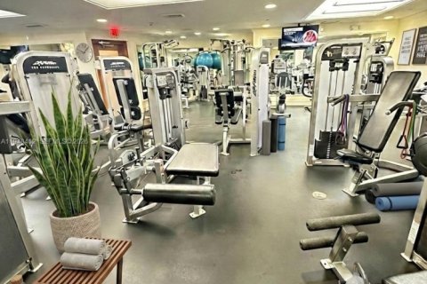 Condo in Key Biscayne, Florida, 2 bedrooms  № 2053108 - photo 17