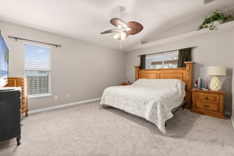 House in Port St. Lucie, Florida 4 bedrooms, 200.2 sq.m. № 2378895 - photo 21