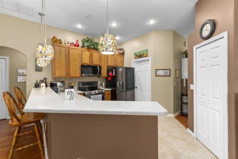 House in Port St. Lucie, Florida 4 bedrooms, 200.2 sq.m. № 2378895 - photo 11