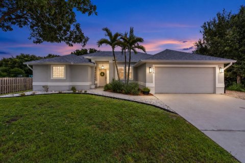 House in Port St. Lucie, Florida 4 bedrooms, 200.2 sq.m. № 2378895