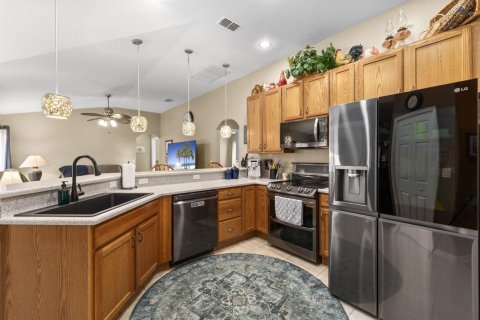 House in Port St. Lucie, Florida 4 bedrooms, 200.2 sq.m. № 2378895 - photo 12