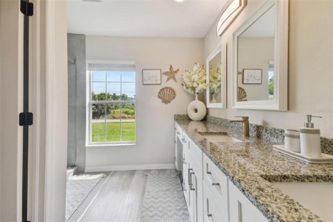 House in North Port, Florida 3 bedrooms, 178.37 sq.m. № 1795951 - photo 15