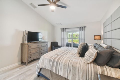 House in North Port, Florida 3 bedrooms, 178.37 sq.m. № 1795951 - photo 12