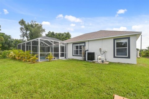 House in North Port, Florida 3 bedrooms, 178.37 sq.m. № 1795951 - photo 4