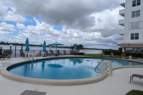 Copropriété à vendre à Palm Beach, Floride: 2 chambres, 113.25 m2 № 2384974 - photo 4
