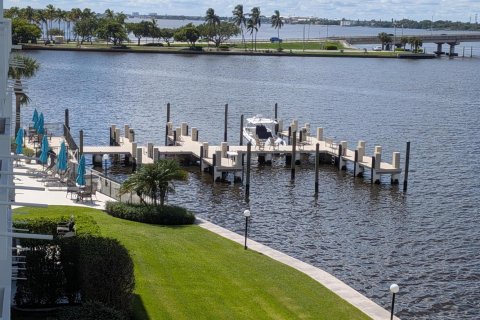 Copropriété à vendre à Palm Beach, Floride: 2 chambres, 113.25 m2 № 2384974 - photo 2