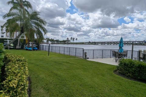 Copropriété à vendre à Palm Beach, Floride: 2 chambres, 113.25 m2 № 2384974 - photo 26