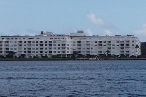 Copropriété à vendre à Palm Beach, Floride: 2 chambres, 113.25 m2 № 2384974 - photo 30
