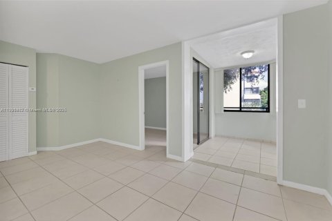 Condominio en alquiler en Miami, Florida, 2 dormitorios, 73.95 m2 № 1953421 - foto 9
