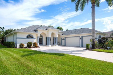 House in Parrish, Florida 4 bedrooms, 276.11 sq.m. № 1323238 - photo 2