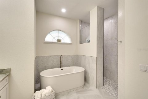 House in Parrish, Florida 4 bedrooms, 276.11 sq.m. № 1323238 - photo 14
