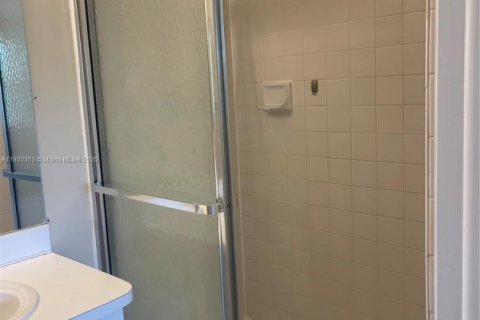 Condominio en venta en Pembroke Pines, Florida, 2 dormitorios, 74.88 m2 № 1938256 - foto 21