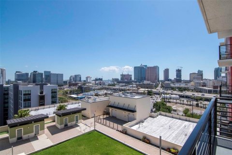 Condo in Tampa, Florida, 2 bedrooms № 2227166