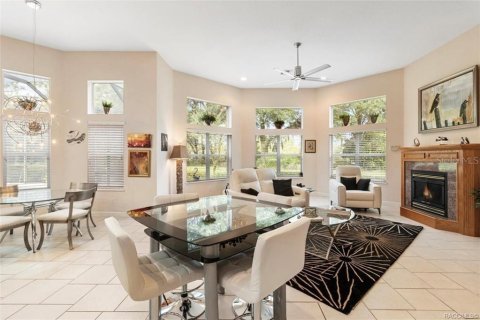 Casa en venta en Lecanto, Florida, 4 dormitorios, 381.18 m2 № 1812646 - foto 9