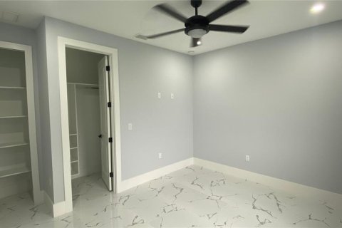 Casa en venta en Cape Coral, Florida, 4 dormitorios, 184.13 m2 № 1911475 - foto 20