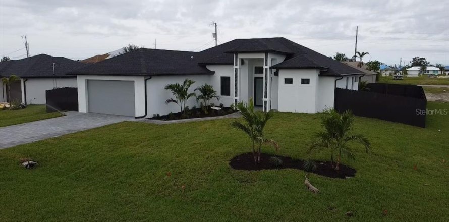Casa en Cape Coral, Florida 4 dormitorios, 184.13 m2 № 1911475