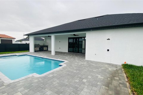 Casa en venta en Cape Coral, Florida, 4 dormitorios, 184.13 m2 № 1911475 - foto 29