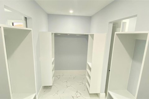 Casa en venta en Cape Coral, Florida, 4 dormitorios, 184.13 m2 № 1911475 - foto 14