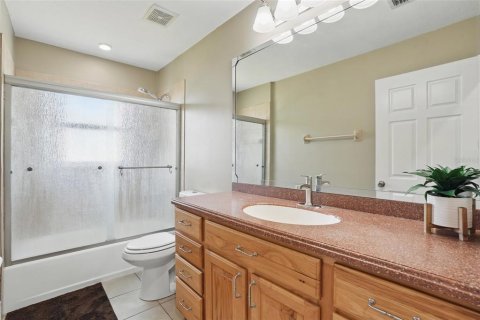 House in Lehigh Acres, Florida 4 bedrooms, 274.71 sq.m. № 1754529 - photo 27
