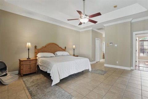 House in Lehigh Acres, Florida 4 bedrooms, 274.71 sq.m. № 1754529 - photo 19