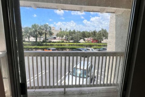 Copropriété à louer à West Palm Beach, Floride: 1 chambre, 74.32 m2 № 2279257 - photo 13