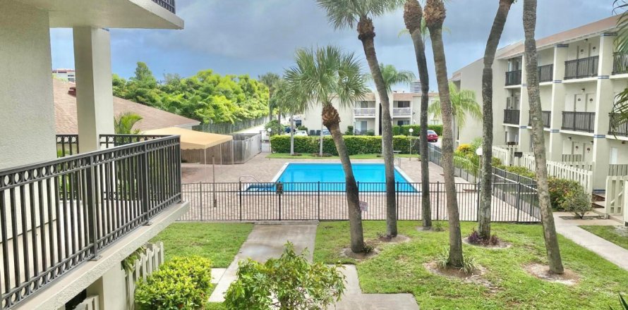Condo à West Palm Beach, Floride, 1 chambre  № 2279257