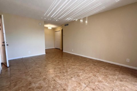 Copropriété à louer à West Palm Beach, Floride: 1 chambre, 74.32 m2 № 2279257 - photo 3