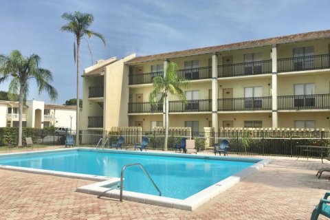 Copropriété à louer à West Palm Beach, Floride: 1 chambre, 74.32 m2 № 2279257 - photo 2