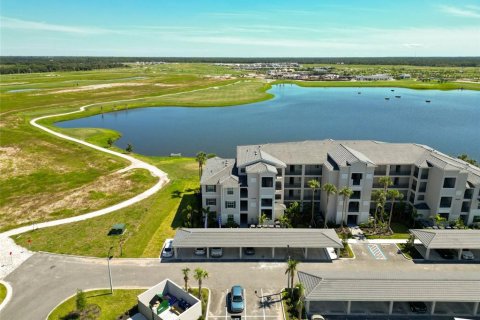 Condo in Lakewood Ranch, Florida, 2 bedrooms  № 2394205 - photo 30